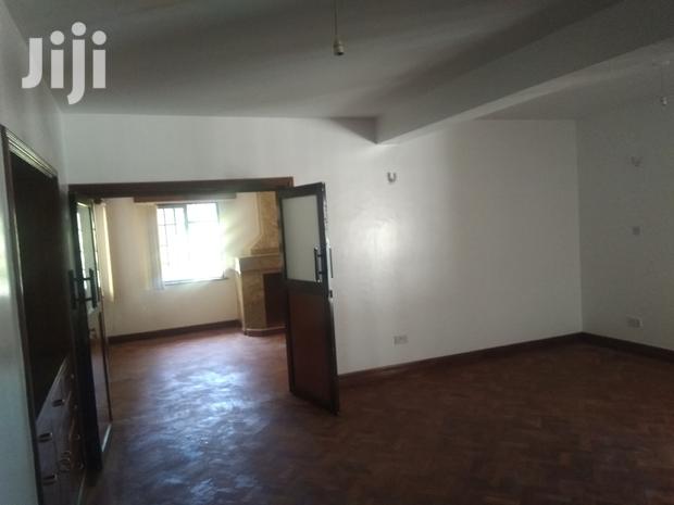 6bedroomed Mansion, 2bedrom Guest Dsq TO LET