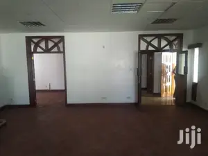 6bedroomed Mansion, 2bedrom Guest Dsq TO LET