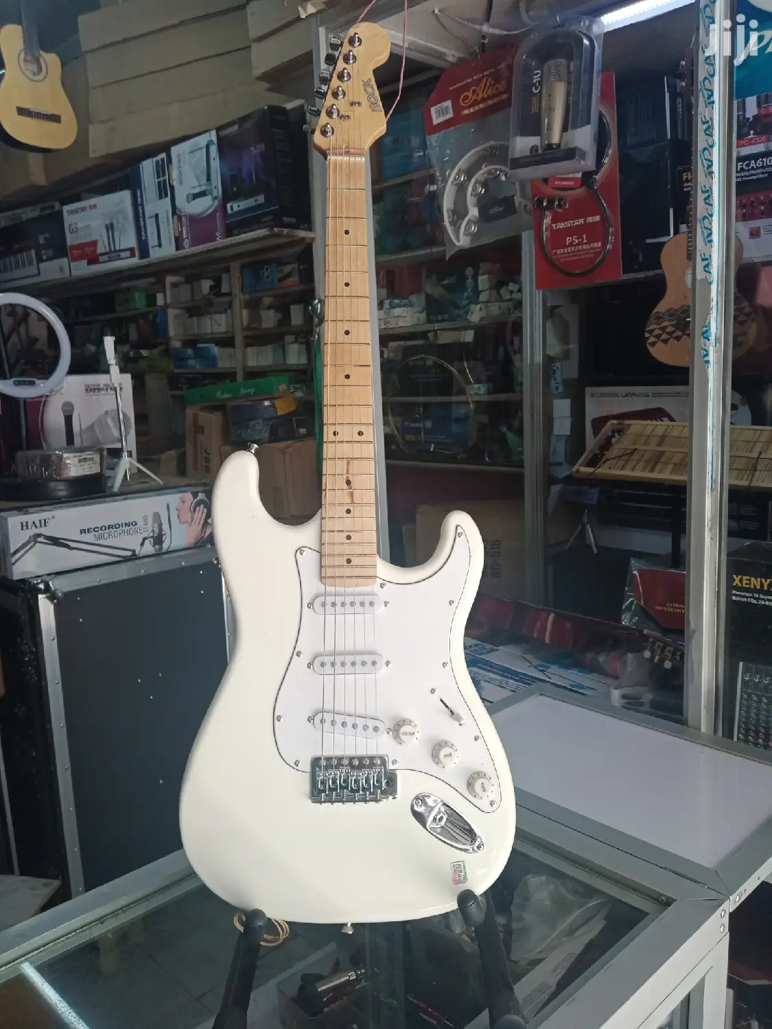 Electric Guitar White