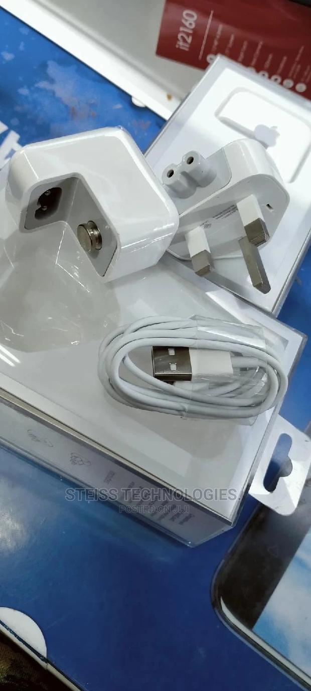 Apple Chargers - thumbnail 3