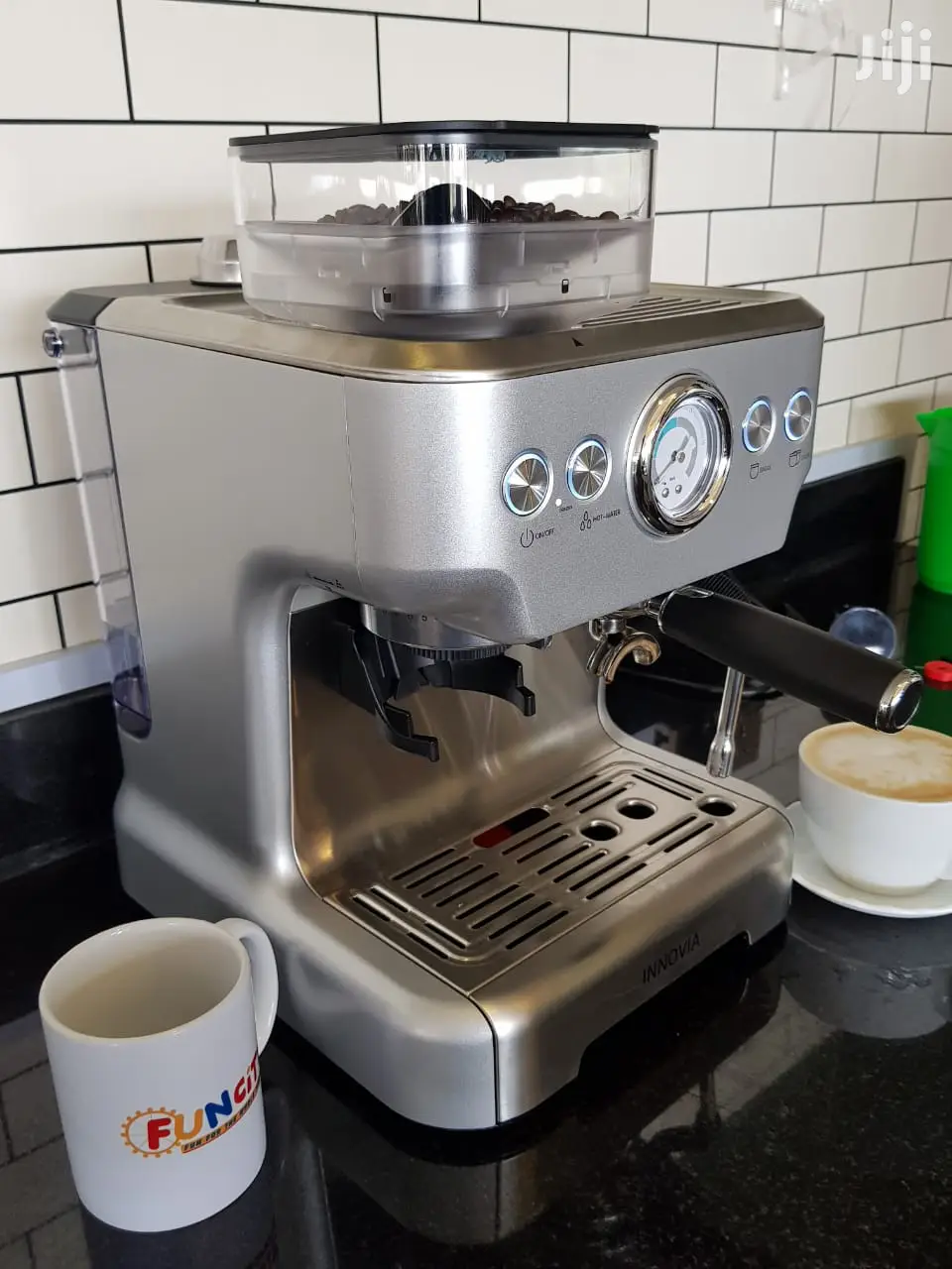New Espresso Coffee Maker Machine With Inbuilt Coffe Grinder
