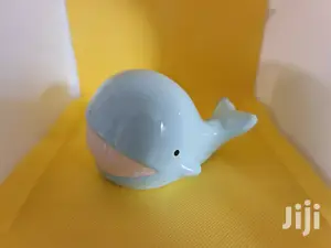 Uk-Ceramic Whales Bathroom Ornaments