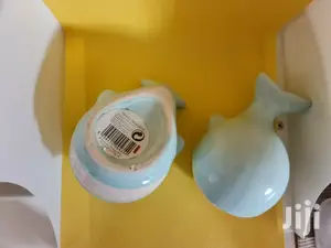 Uk-Ceramic Whales Bathroom Ornaments