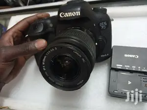 Canon 7D Mark Ii With Free 64GB