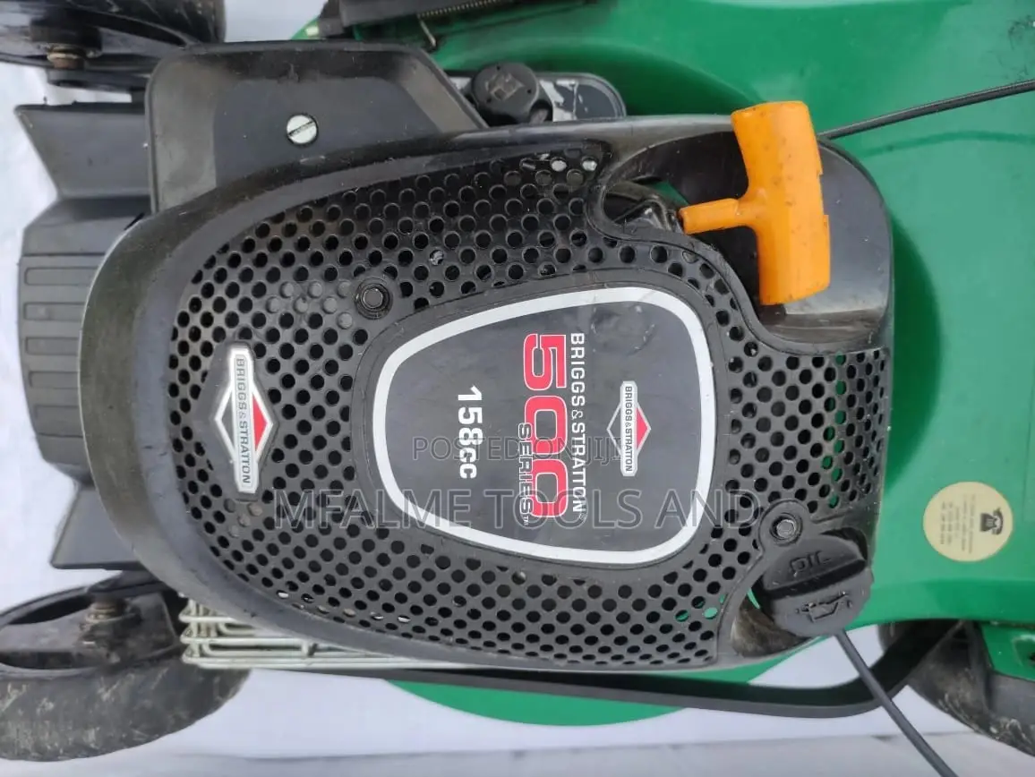 Lawn Mower - Brigg Stratton Petrol 160cc Large - Ex-Uk