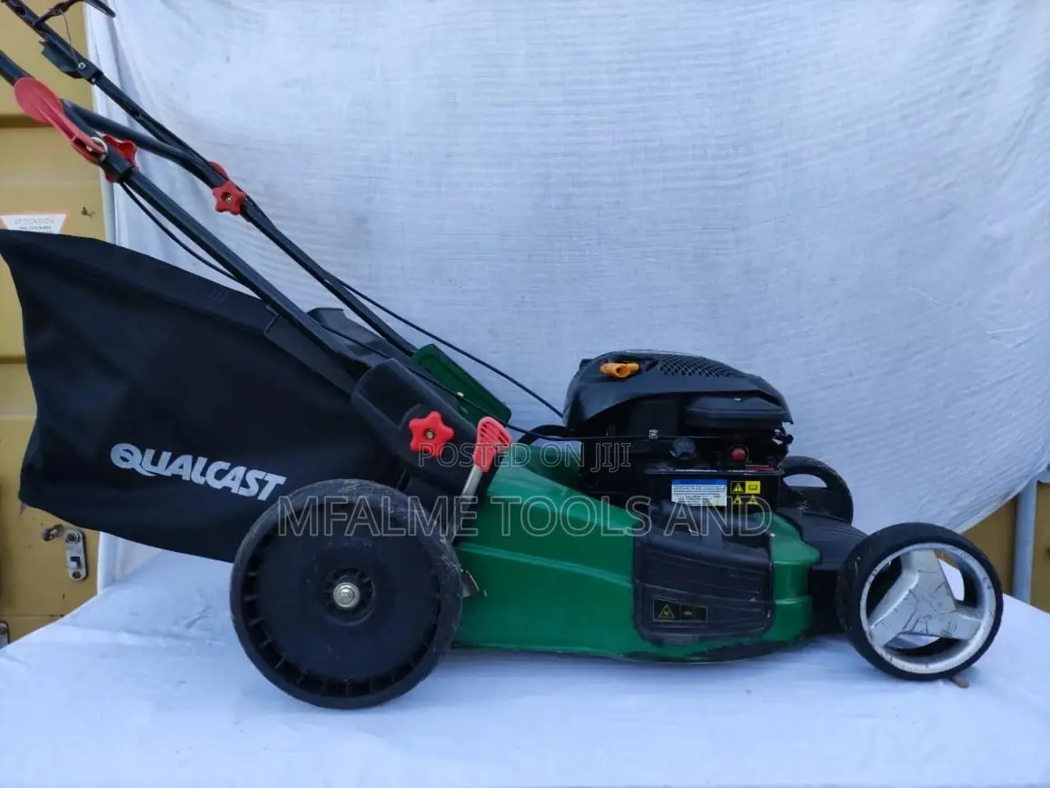Lawn Mower - Brigg Stratton Petrol 160cc Large - Ex-Uk