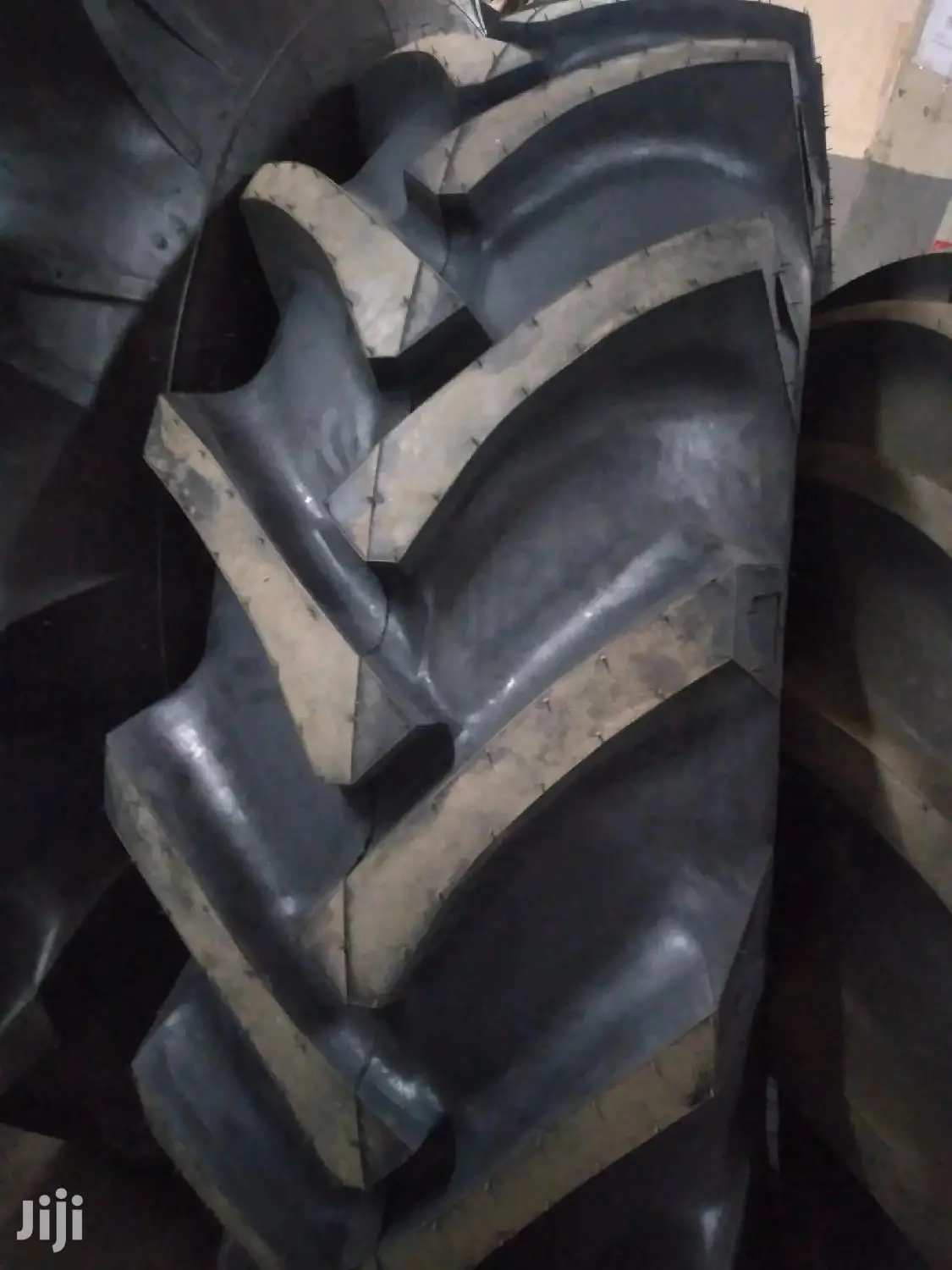 Tractor Tires Sizes 14.9-28