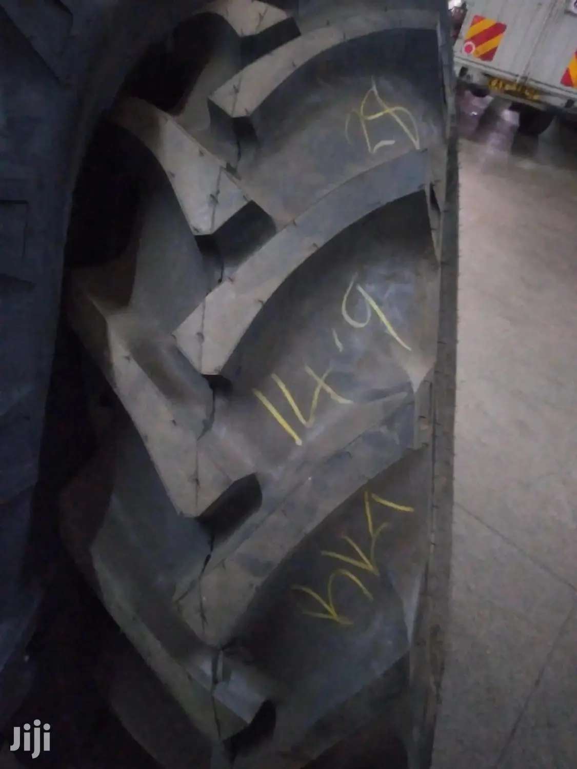 Tractor Tires Sizes 14.9-28