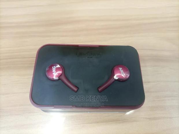 AKG in-Ear Earphones - main view