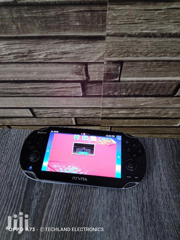Ps Vita With 10 Games - thumbnail 4
