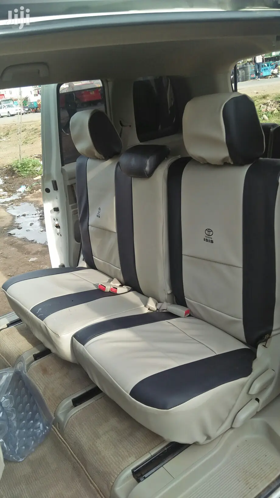 Toyota Isis Car Seat Covers