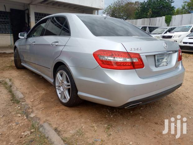 Mercedes-Benz E250 2012 Silver - thumbnail 7