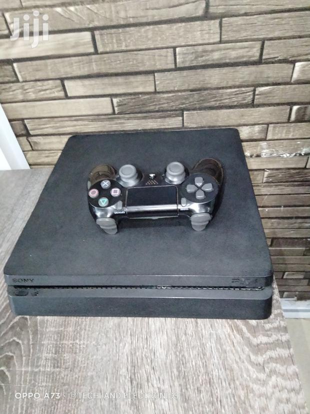 Slim Ps 4 Console - thumbnail 2