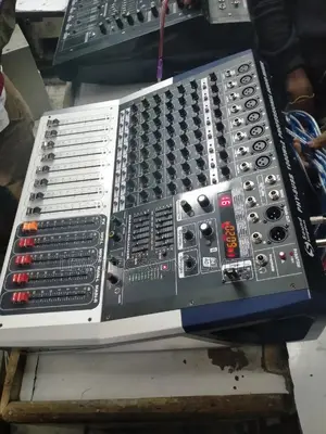Powered Mixer