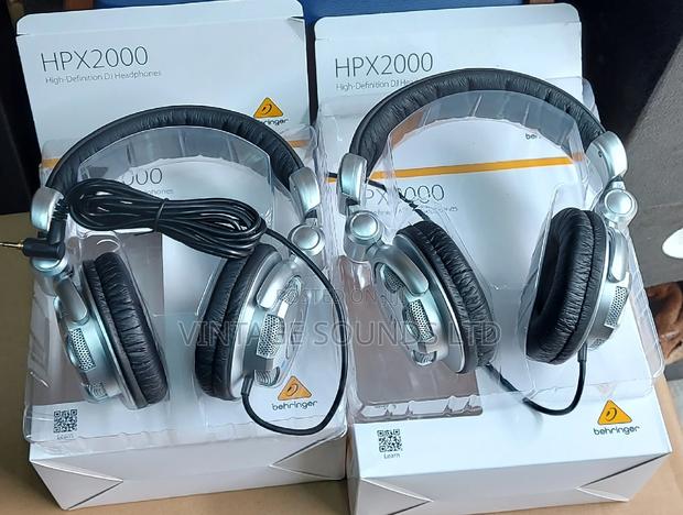 HPM 2000 Behringer Headphone - main view