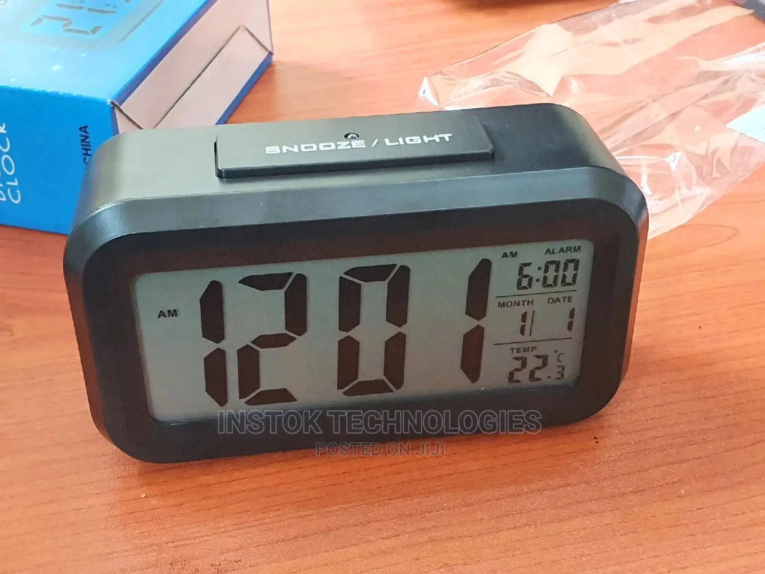 LED Digital Backlit Alarm Clock Withthermometre and Calender