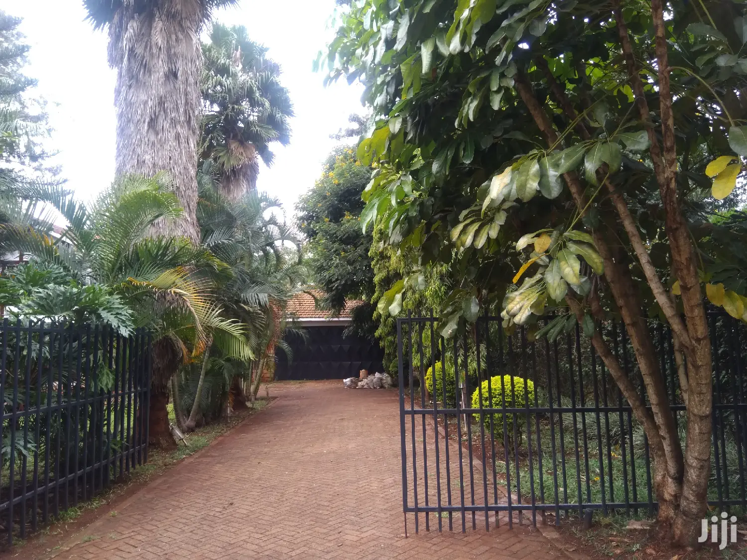 4bedroomed Maisonette, Dsq to Let
