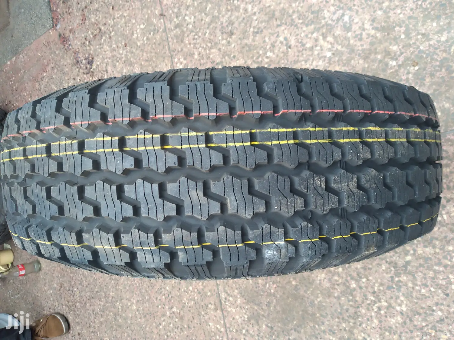 Quality JK Tires Sizes 235/70r16 A/T Made in India.