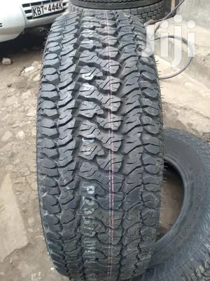 Original Kumho Tires From Korea Sizes 235/70r16 A/T.