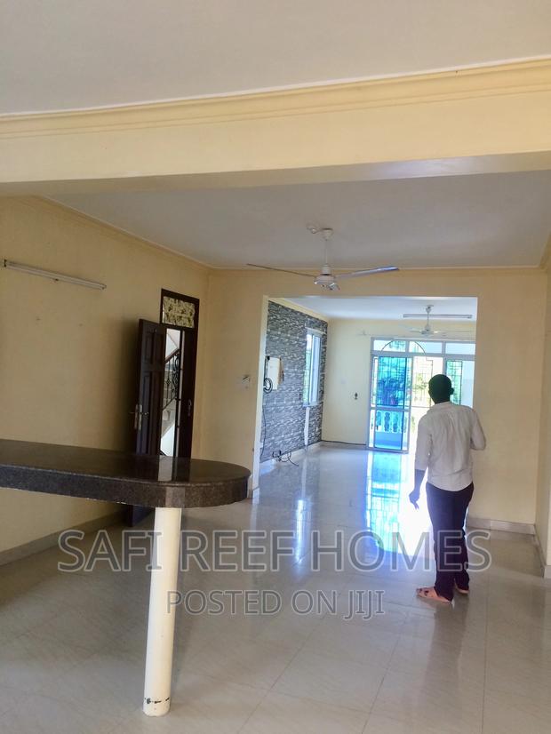 Classy 3 Bedroom to Let in Mkomani Nyali - thumbnail 13