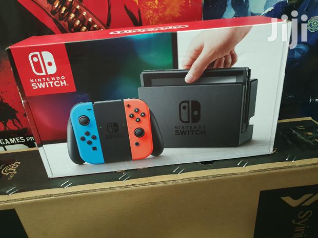 Nintendo Switch New Neon - main view