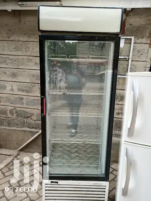 680 Display Refrigerator