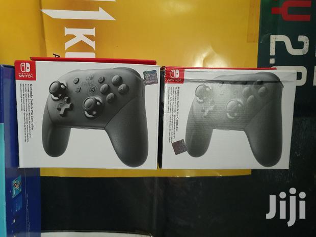 Nintendo Switch Pro Controller