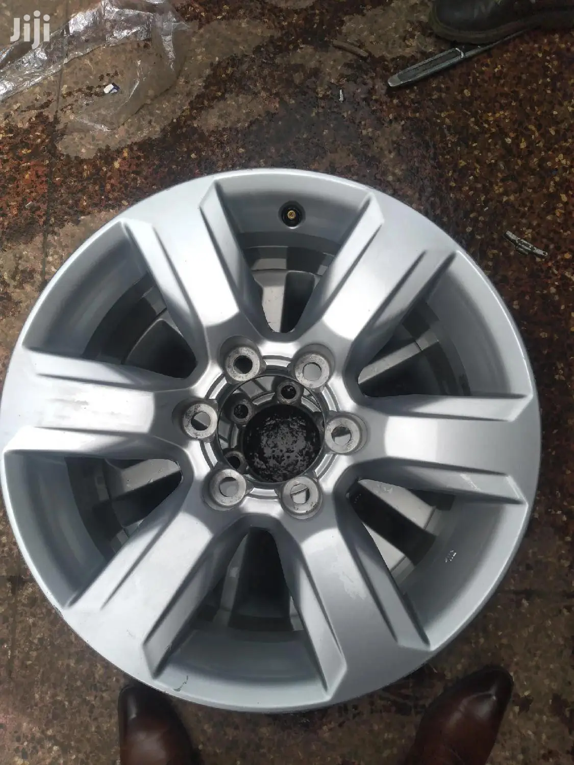 Original Rim Size 17 Inch for Toyota Landcruiser Prado 150.