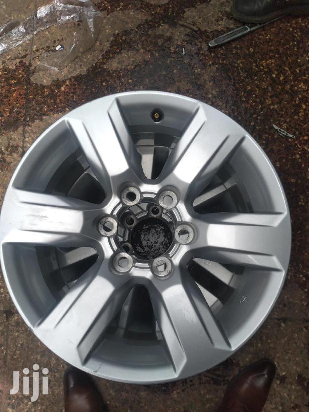 Original Rim Size 17 Inch for Toyota Landcruiser Prado 150.