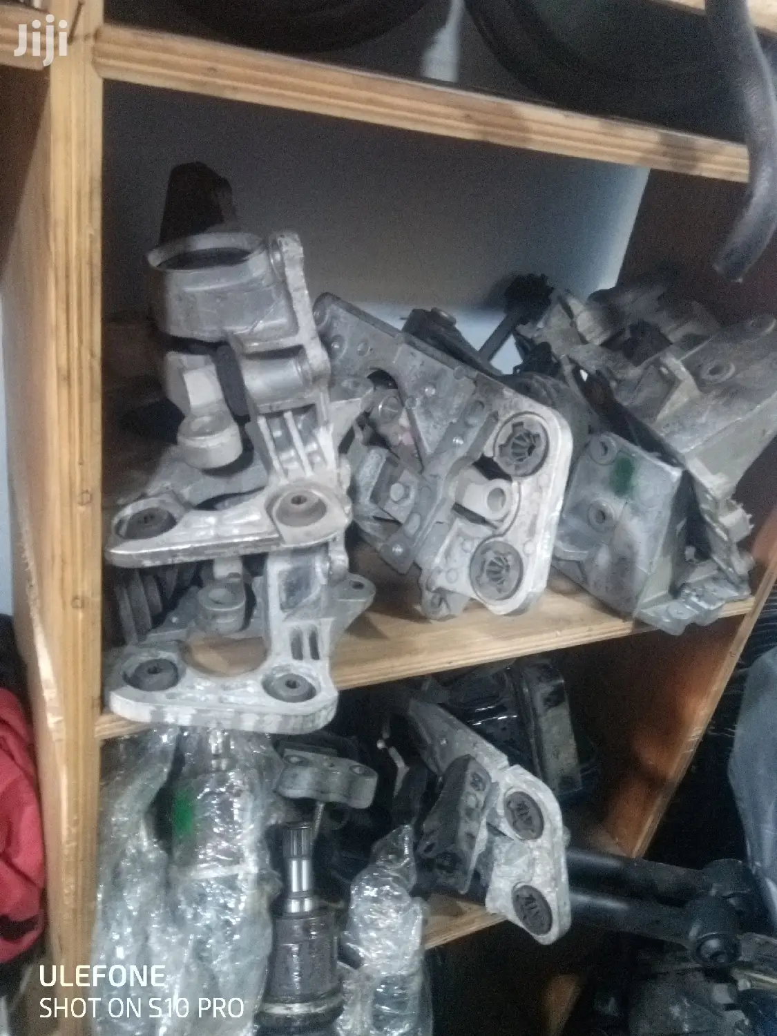 Engineand Gear Box Mountain