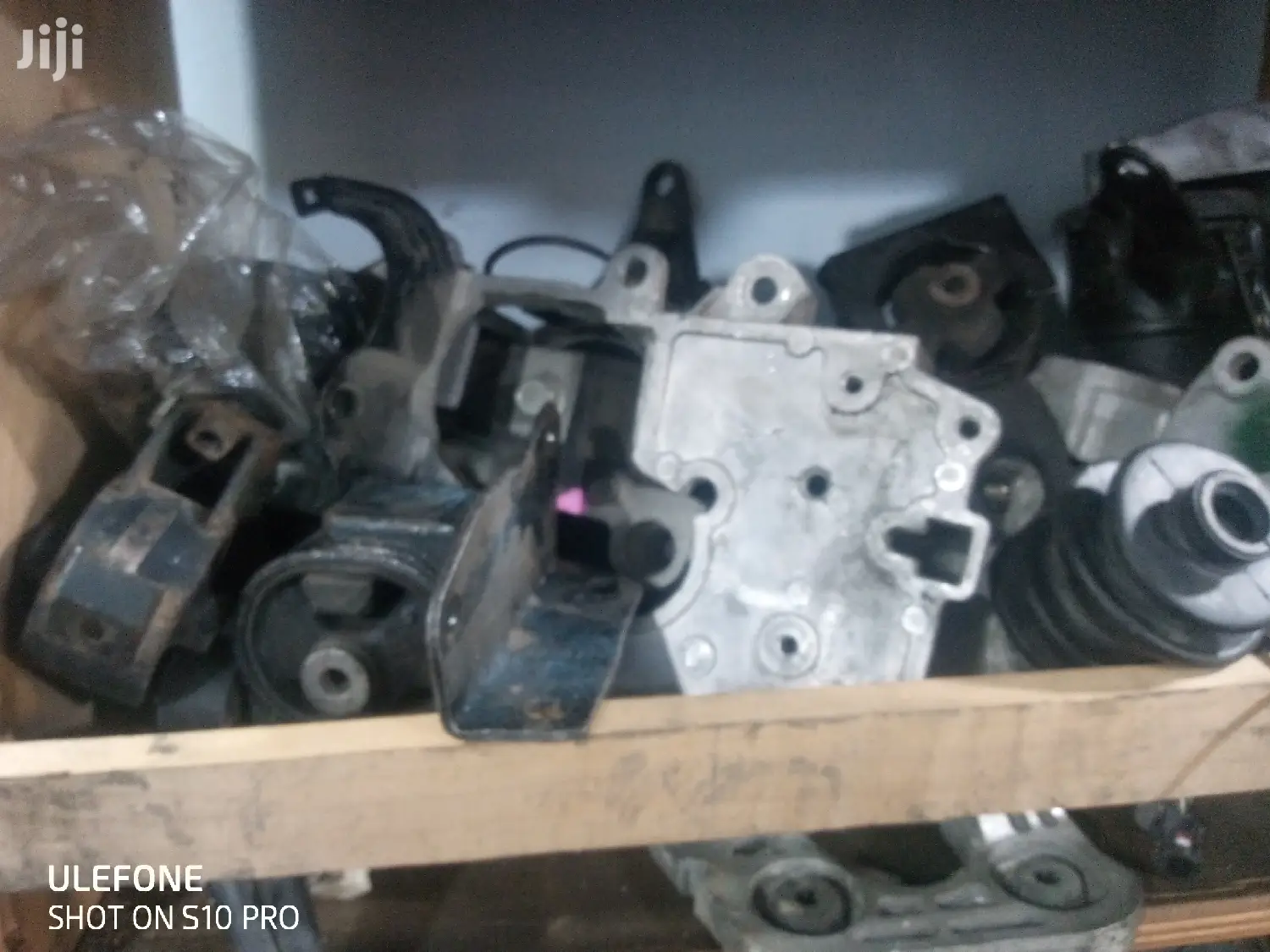 Engineand Gear Box Mountain