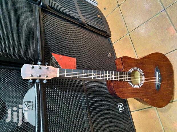 Acoustic Guitar With Engravement - thumbnail 4