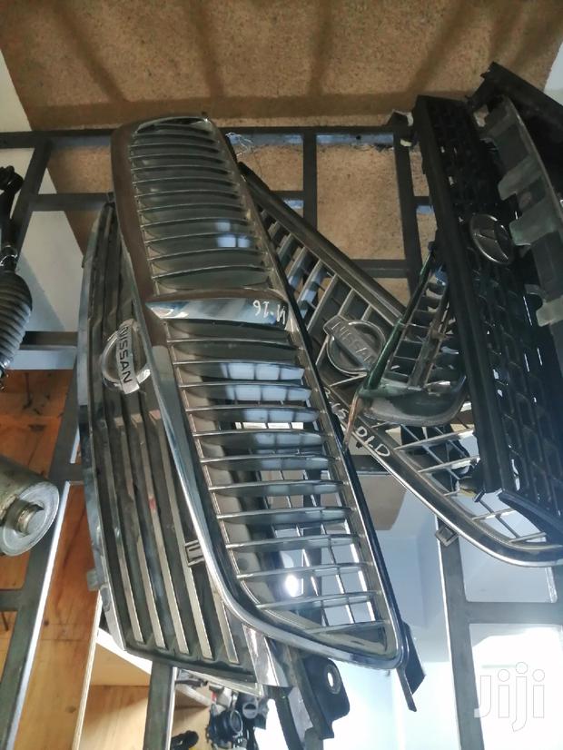 Nissan Bluebird Grill.