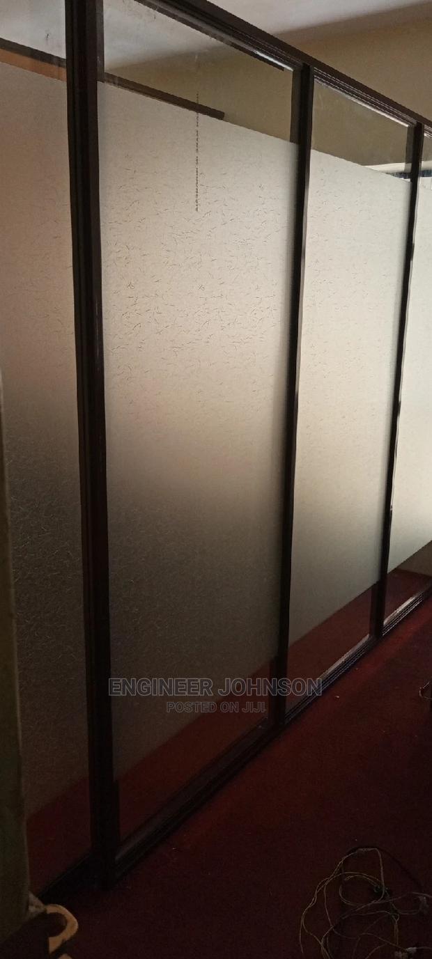 Aluminium Stalls Partitioning - thumbnail 2
