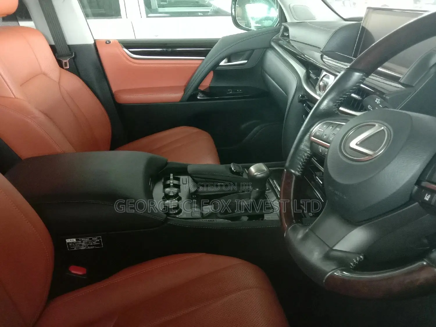 Lexus LX 2014 570 Base Gold