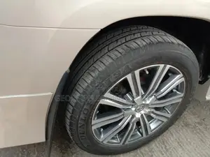 Lexus LX 2014 570 Base Gold