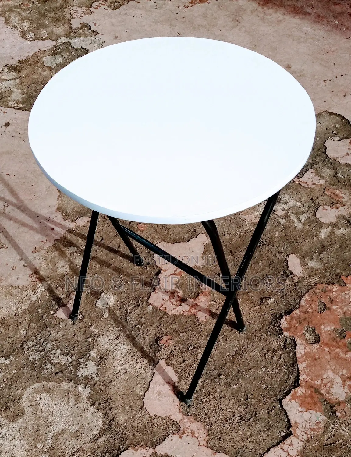 Round Foldable Table
