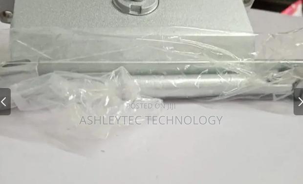 Door Closure - main view