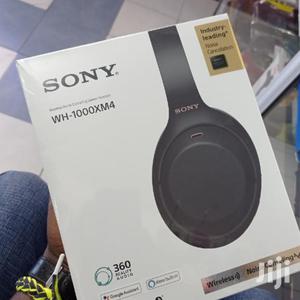 Sony 1000xm4 Noise Cancelling Headphones - thumbnail 2