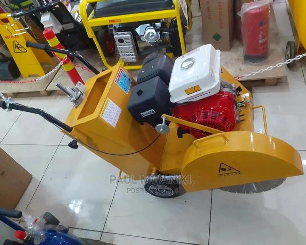 Concrete Cutter Machine.