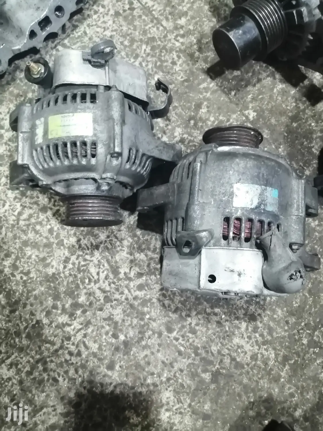 Toyota 5a Alternator for Carina, Ae100, Ae110, Premio Old.