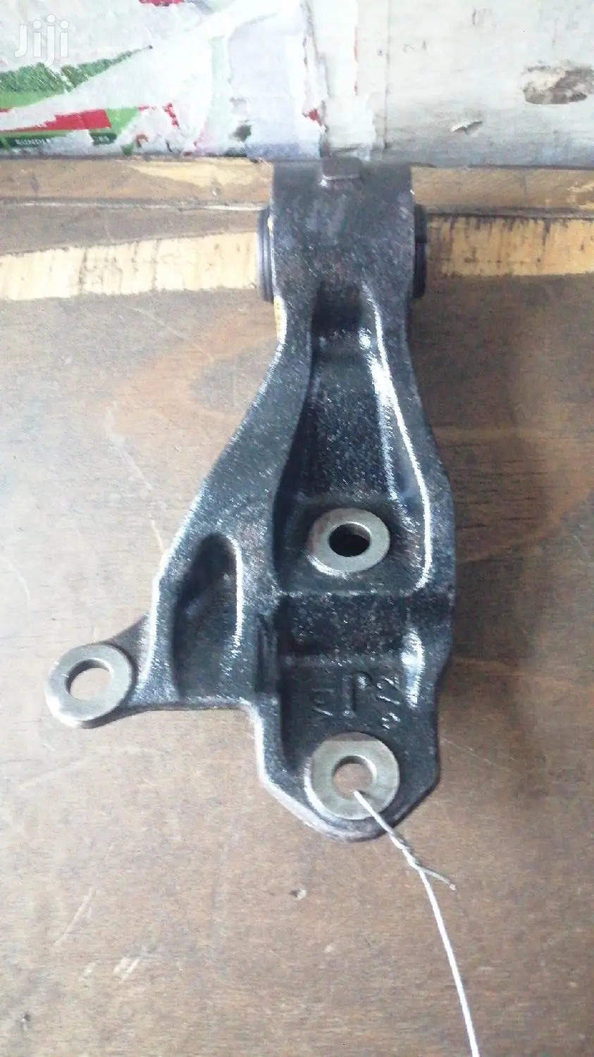 Toyota Ractis Gearbox Clamp (4wd).