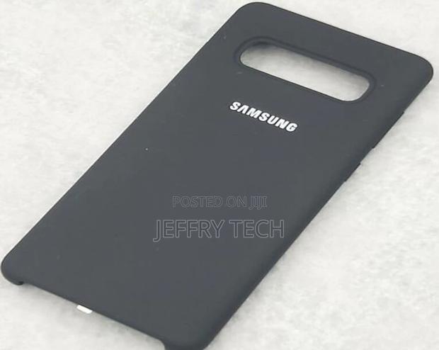Samsung Back Cover for Galaxy S10 Plus Casing (Black) - thumbnail 3