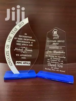 Plaques/ Trophies