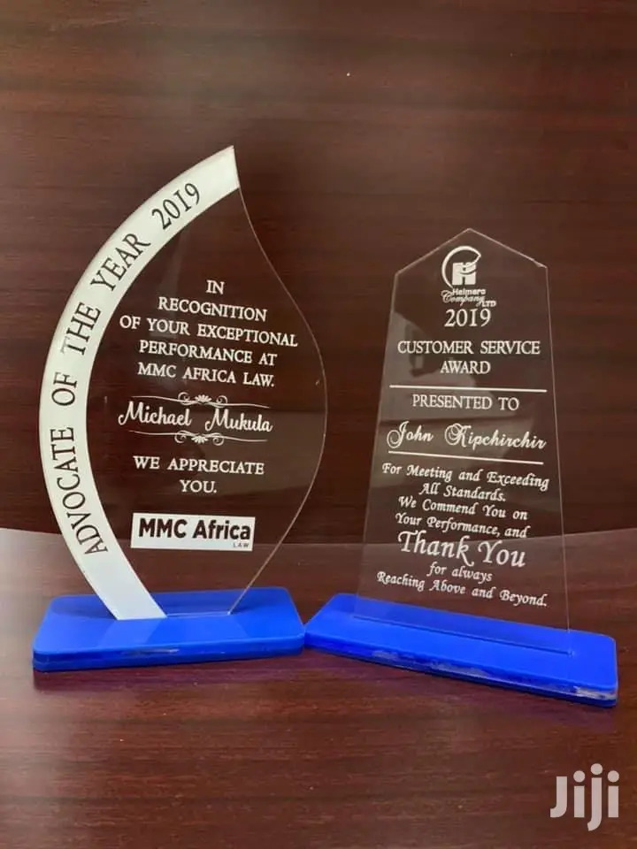 Plaques/ Trophies