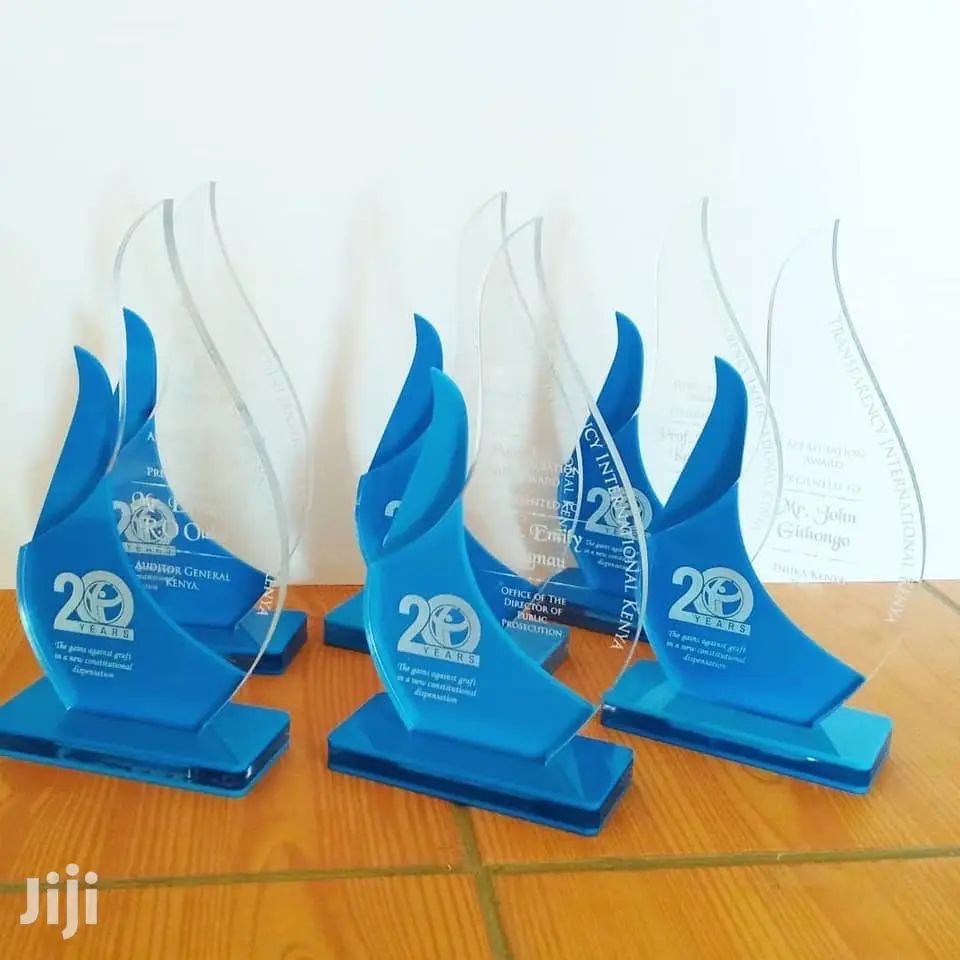 Plaques/ Trophies