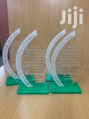 Plaques/ Trophies