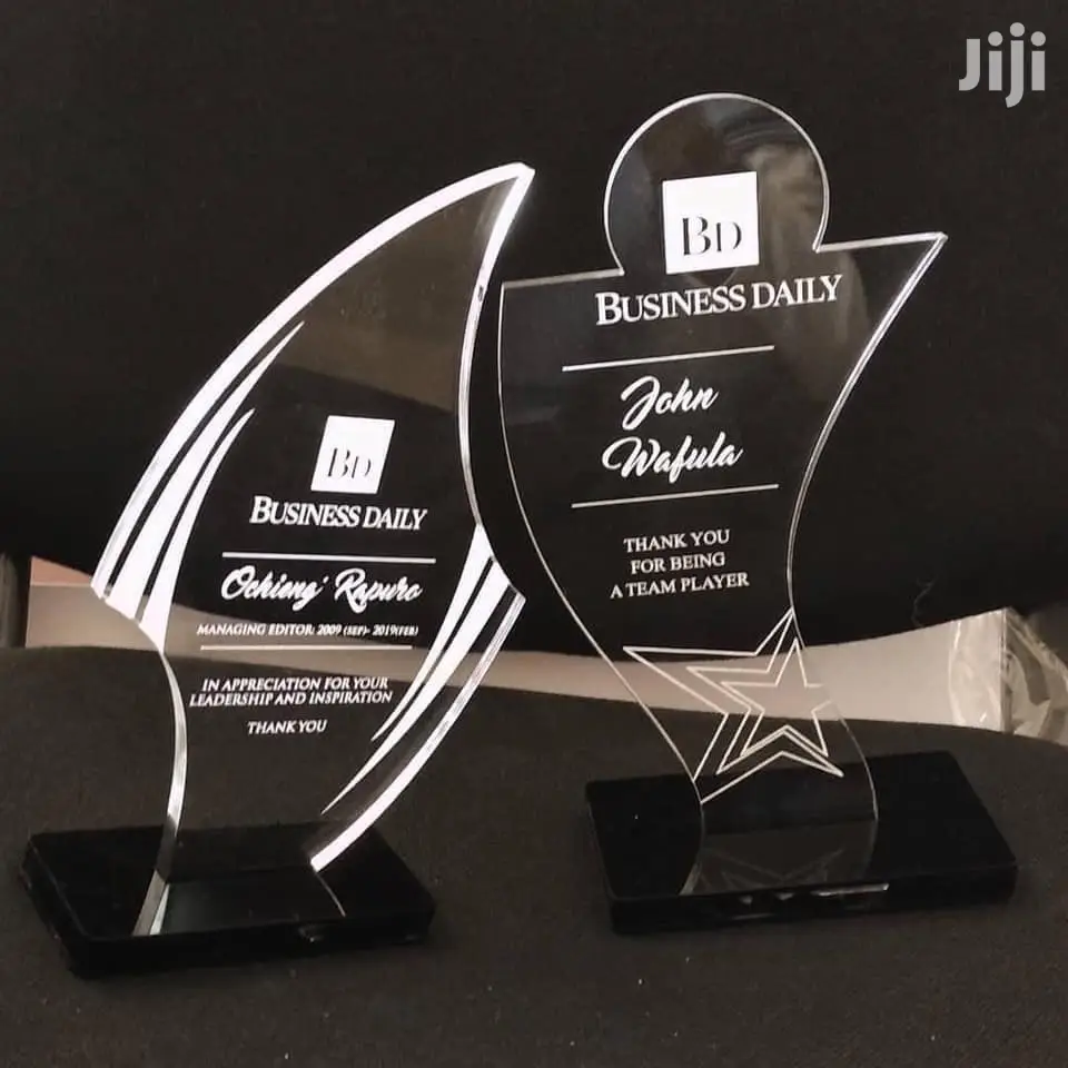 Plaques/ Trophies