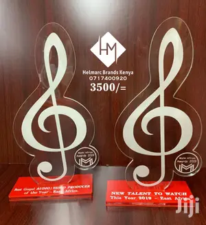 Plaques/ Trophies