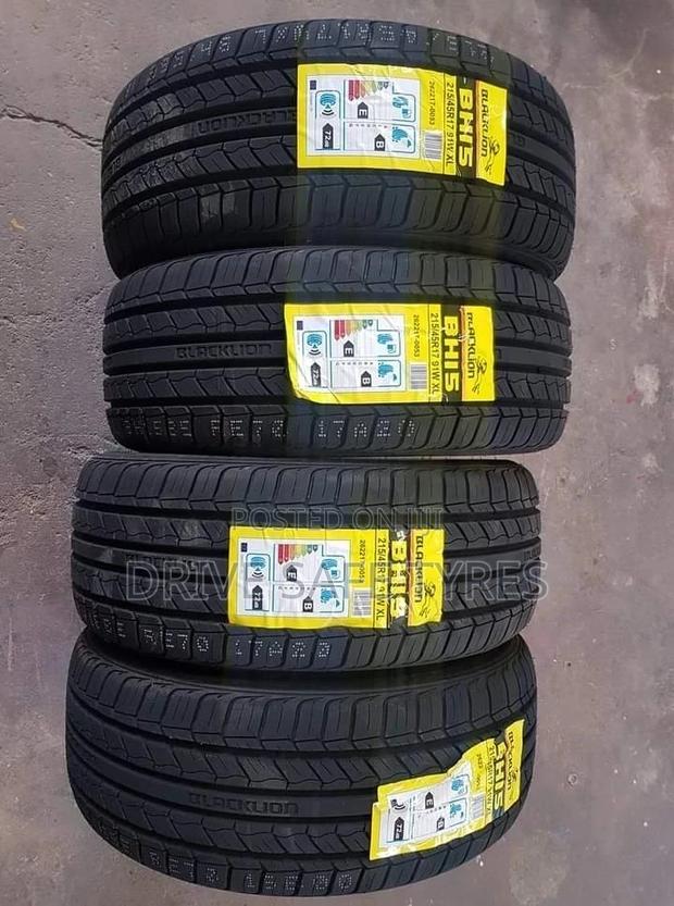 215/45 R17 Black Lion Tyre